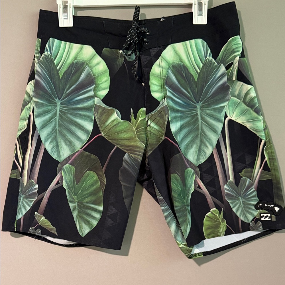 Billabong Tropical Leaf Men's Board Shorts 32